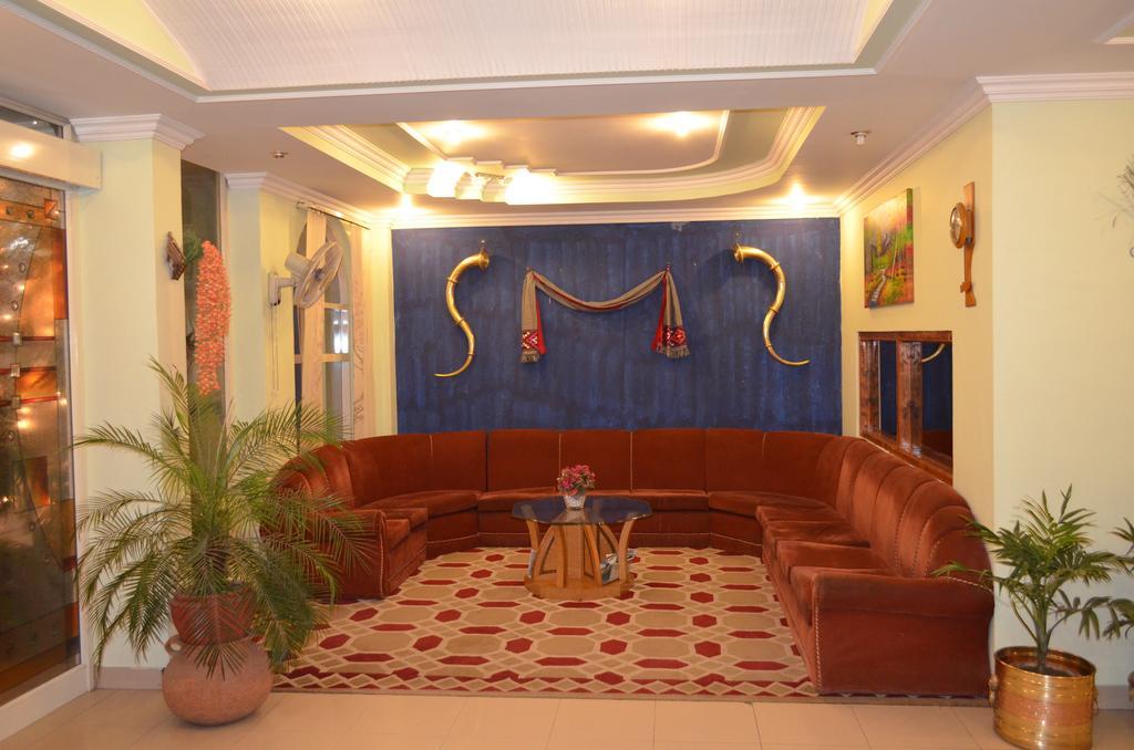 Hotel Sandhya Palace Shamshi Экстерьер фото