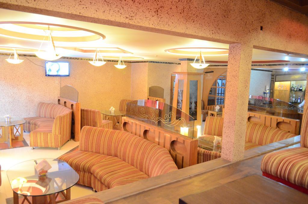 Hotel Sandhya Palace Shamshi Экстерьер фото