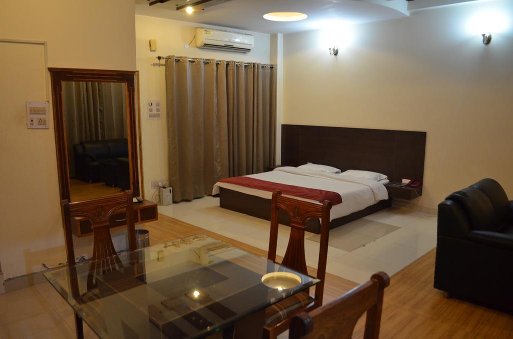 Hotel Sandhya Palace Shamshi Экстерьер фото