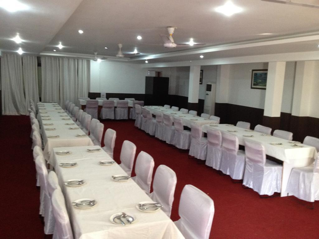 Hotel Sandhya Palace Shamshi Экстерьер фото